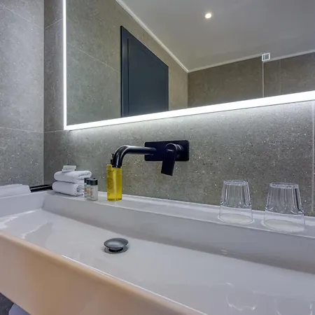 Level 5 - Adults Only Hotell 4*